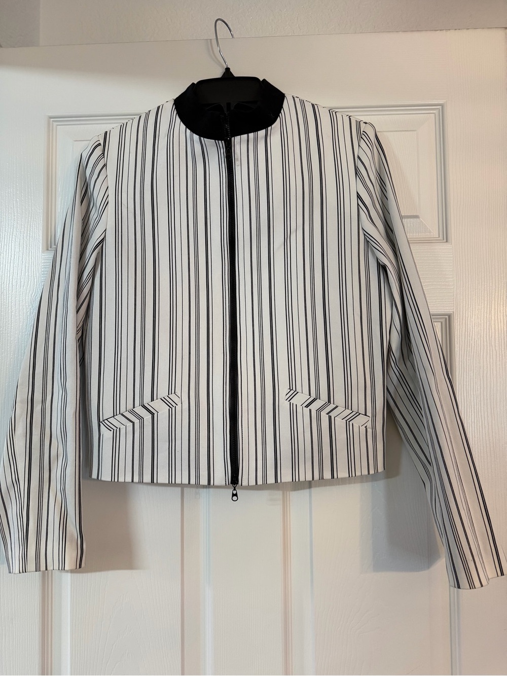 Women's Black & White Striped Zip-Front Blazer Jacket